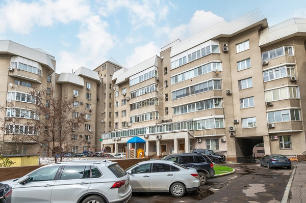 Продам многокомнатную квартиру, Наставнический пер, 6, Москва г