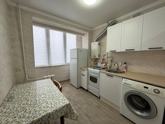 Продам однокомнатную (1-комн.) квартиру, Ватутина ул, 20, Нальчик г