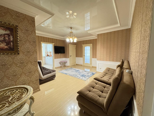 Продам трехкомнатную (3-комн.) квартиру, Калмыкова ул, 235а, Нальчик г