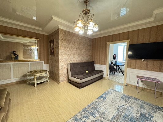 Продам трехкомнатную (3-комн.) квартиру, Калмыкова ул, 235а, Нальчик г
