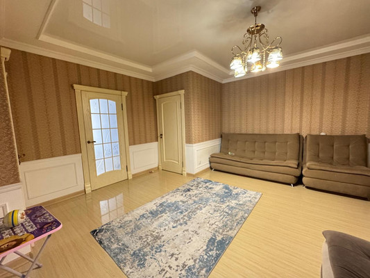 Продам трехкомнатную (3-комн.) квартиру, Калмыкова ул, 235а, Нальчик г