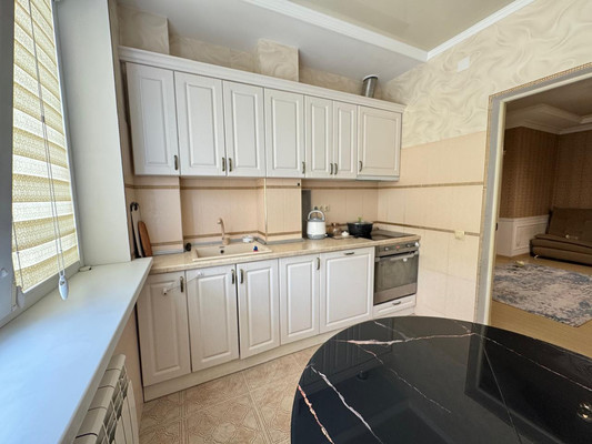 Продам трехкомнатную (3-комн.) квартиру, Калмыкова ул, 235а, Нальчик г
