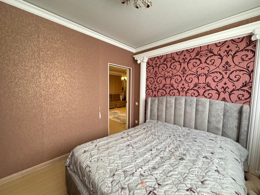 Продам трехкомнатную (3-комн.) квартиру, Калмыкова ул, 235а, Нальчик г