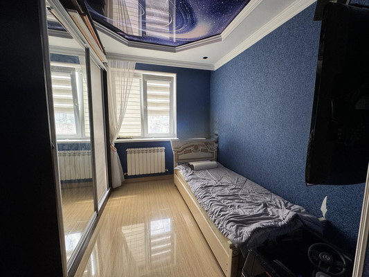 Продам трехкомнатную (3-комн.) квартиру, Калмыкова ул, 235а, Нальчик г
