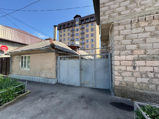 Продам двухкомнатную (2-комн.) квартиру, Милицейский пер, 4, Нальчик г