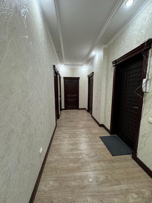 Продам трехкомнатную (3-комн.) квартиру, Тлостанова ул, 28, Нальчик г