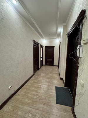 Продам трехкомнатную (3-комн.) квартиру, Тлостанова ул, 28, Нальчик г