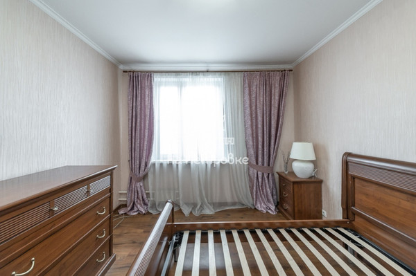 Продам трехкомнатную (3-комн.) квартиру, Белозерская ул, 9кА, Москва г