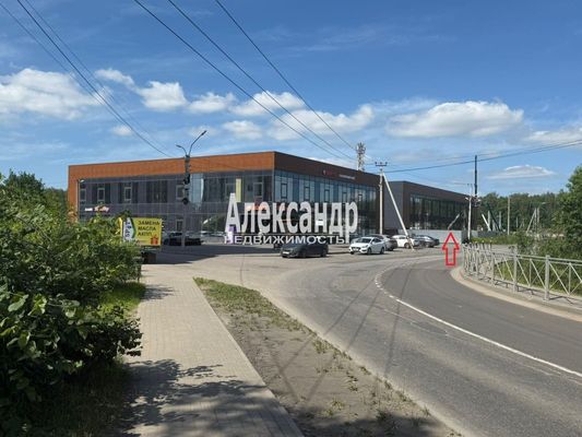 Сдам торговое помещение 1 500 м2, Кольцевая ул, 4, Янино-1 гп