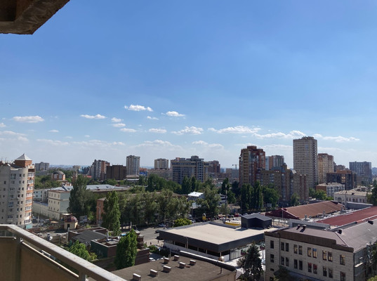 Продам двухкомнатную (2-комн.) квартиру, Города Волос ул, 101, Ростов-на-Дону г