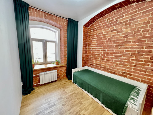 Продам трехкомнатную (3-комн.) квартиру, 5-я В.О. линия, 20А, Санкт-Петербург г