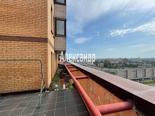 Продам многокомнатную квартиру, Бухарестская ул, 96, Санкт-Петербург г