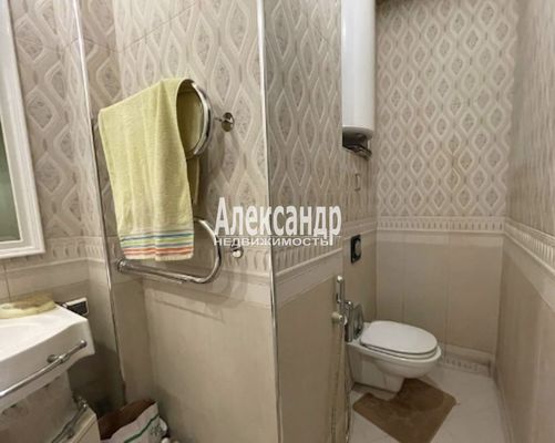 Продам многокомнатную квартиру, Бухарестская ул, 96, Санкт-Петербург г