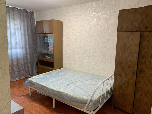 Сдам трехкомнатную (3-комн.) квартиру, Миклухо-Маклая ул, 38, Москва г