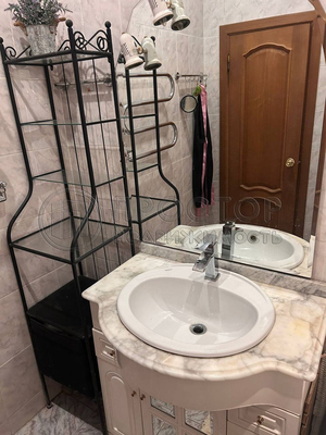 Продам трехкомнатную (3-комн.) квартиру, Сайкина ул, 21, Москва г