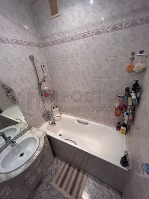 Продам трехкомнатную (3-комн.) квартиру, Сайкина ул, 21, Москва г