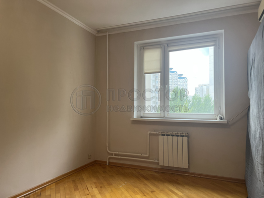 Продам трехкомнатную (3-комн.) квартиру, Братиславская ул, 14, Москва г