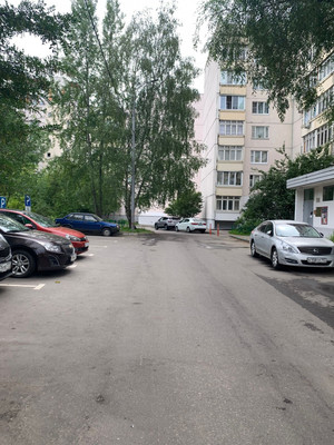 Продам двухкомнатную (2-комн.) квартиру, Адмирала Лазарева ул, 68к2, Москва г