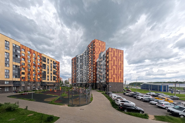 Продам однокомнатную (1-комн.) квартиру, Победы ул, 1к2, Десна д