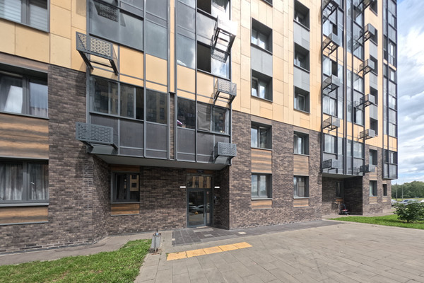 Продам однокомнатную (1-комн.) квартиру, Победы ул, 1к2, Десна д