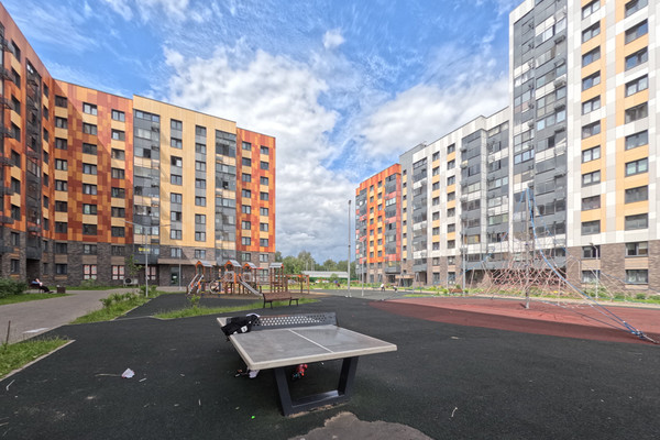 Продам однокомнатную (1-комн.) квартиру, Победы ул, 1к2, Десна д