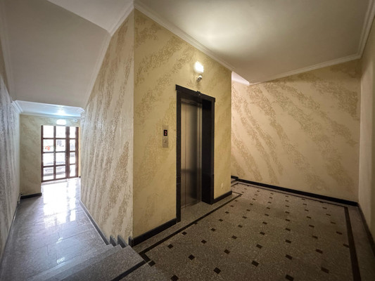 Продам трехкомнатную (3-комн.) квартиру, Гоголя ул, 37, Нальчик г