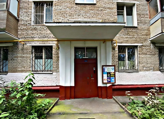 Продам двухкомнатную (2-комн.) квартиру, Аэродромная ул, 18, Москва г