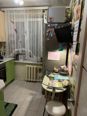 Продам двухкомнатную (2-комн.) квартиру, Просторная ул, 10к1, Москва г