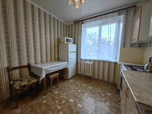 Продам однокомнатную (1-комн.) квартиру, Строителей пр-кт, 10, Волгодонск г