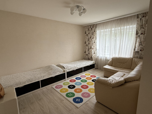 Продам трехкомнатную (3-комн.) квартиру, 7, Одинцово д