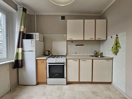 Продам однокомнатную (1-комн.) квартиру, Генерала Толстикова ул, 29, Калининград г