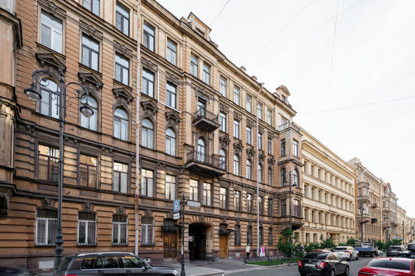 Продам трехкомнатную (3-комн.) квартиру, Моховая ул, 21-23, Санкт-Петербург г