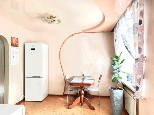 Продам двухкомнатную (2-комн.) квартиру, М.Горького ул, 28, Нолинск г