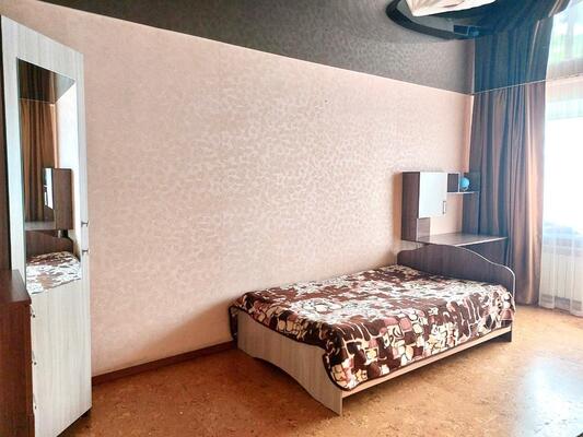 Продам двухкомнатную (2-комн.) квартиру, М.Горького ул, 28, Нолинск г