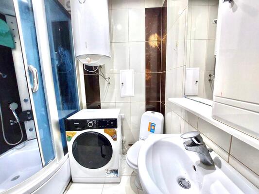 Продам двухкомнатную (2-комн.) квартиру, М.Горького ул, 28, Нолинск г