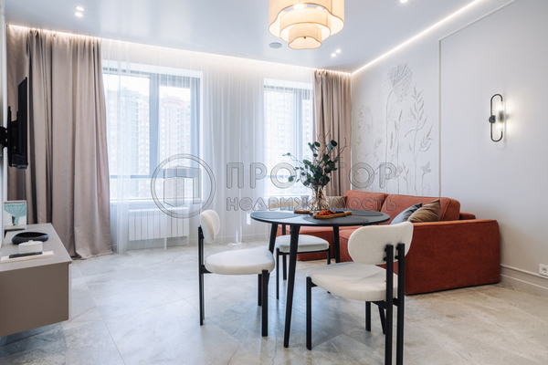 Продам трехкомнатную (3-комн.) квартиру, Лобачевского ул, 120к1, Москва г