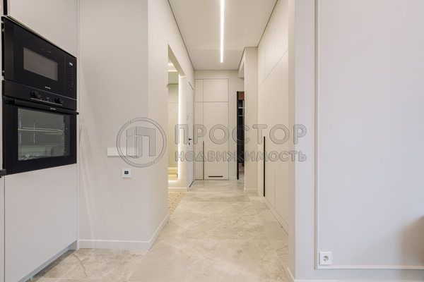 Продам трехкомнатную (3-комн.) квартиру, Лобачевского ул, 120к1, Москва г