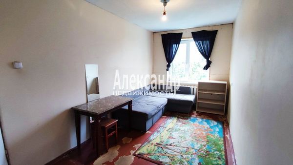 Продам трехкомнатную (3-комн.) квартиру, Луговая ул, 4, Молодцово п