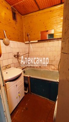 Продам трехкомнатную (3-комн.) квартиру, Луговая ул, 4, Молодцово п