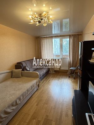 Продам однокомнатную (1-комн.) квартиру, 20, Малое Карлино д