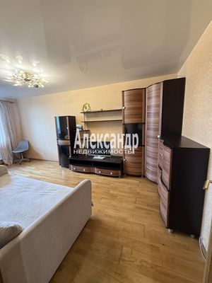 Продам однокомнатную (1-комн.) квартиру, 20, Малое Карлино д
