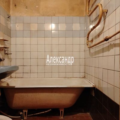Продам двухкомнатную (2-комн.) квартиру, Им А.К.Харитонова ул, 45, Выборг г