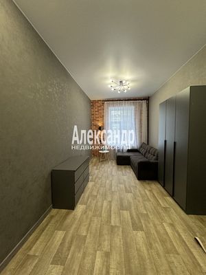 Продам комнату в 7-комн. квартире, Садовая ул, 105, Санкт-Петербург г