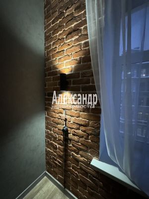 Продам комнату в 7-комн. квартире, Садовая ул, 105, Санкт-Петербург г