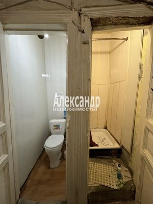 Продам комнату в 7-комн. квартире, Садовая ул, 105, Санкт-Петербург г