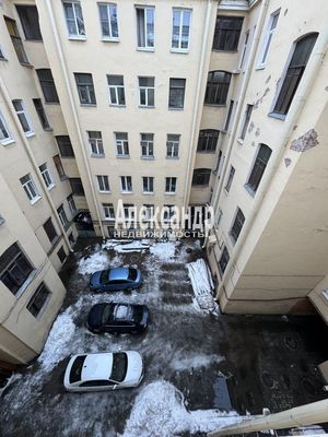 Продам комнату в 7-комн. квартире, Садовая ул, 105, Санкт-Петербург г