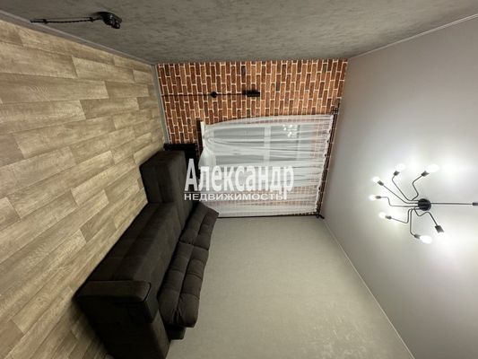 Продам комнату в 7-комн. квартире, Садовая ул, 105, Санкт-Петербург г