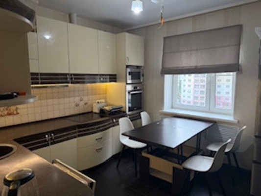 Продам двухкомнатную (2-комн.) квартиру, 60-летия Октября б-р, 23к1, Нижний Новгород г