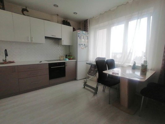 Продам трехкомнатную (3-комн.) квартиру, Парижской Коммуны ул, 41, Иваново г