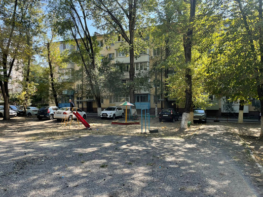 Продам двухкомнатную (2-комн.) квартиру, 2-я Краснодарская ул, 92, Ростов-на-Дону г